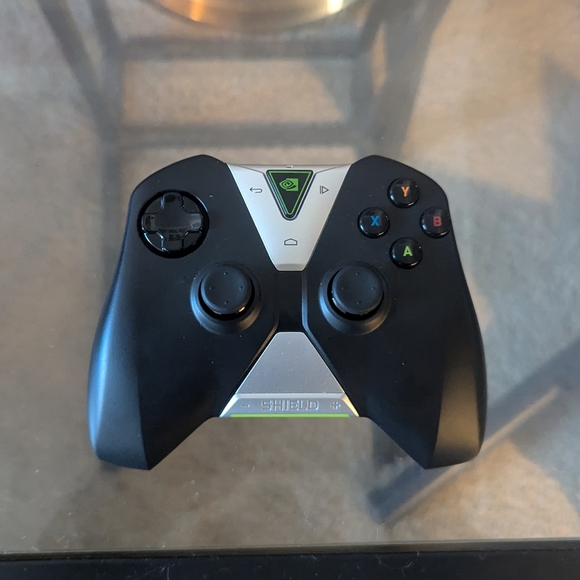 NVIDIA - SHIELD TV - 8GB - 4K HDR Streaming Media Player - Android TV - Picture 3 of 5